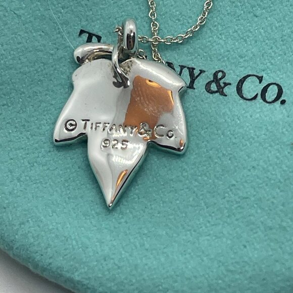 Tiffany & Co. Vintage Ivy Maple Leaf Pendant Necklace Silver 16" w/ Pouch - Picture 4 of 8